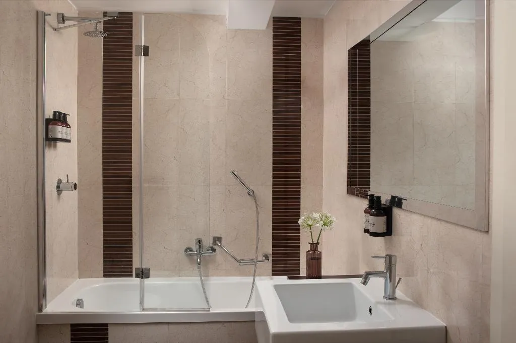SUITE STANDARD Room, NH Collection Roma Giustiniano, Rome