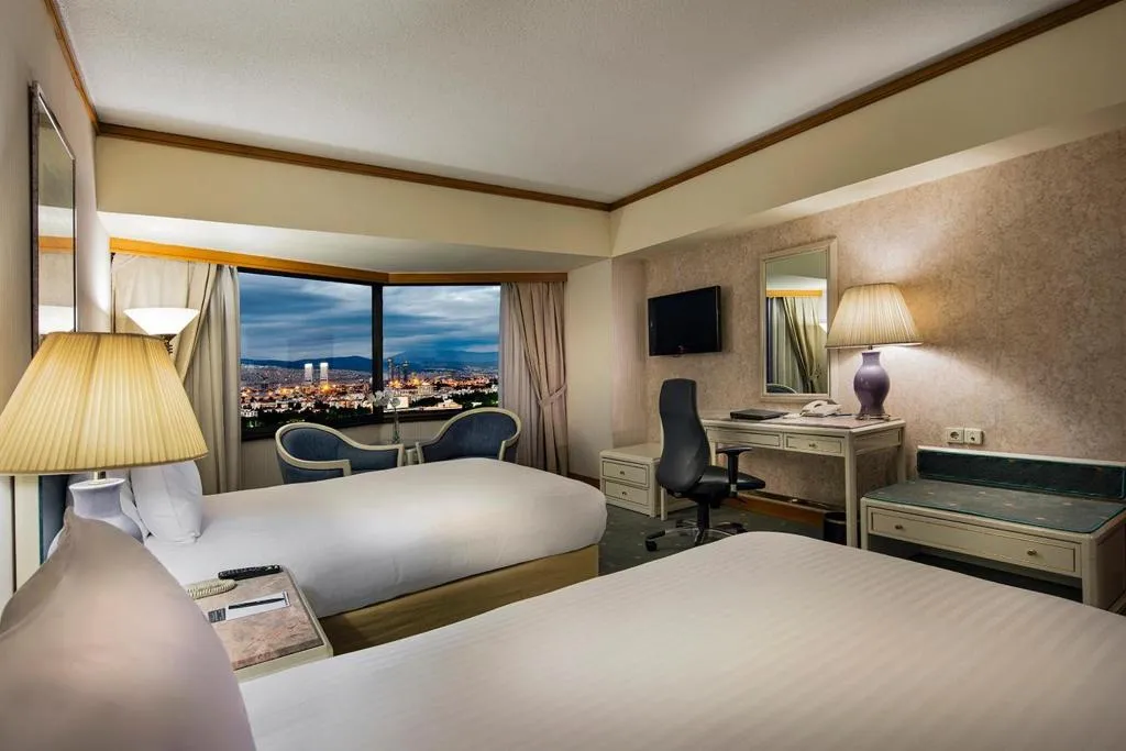 TRIPLE STANDARD Room, Hilton Izmir, Izmir