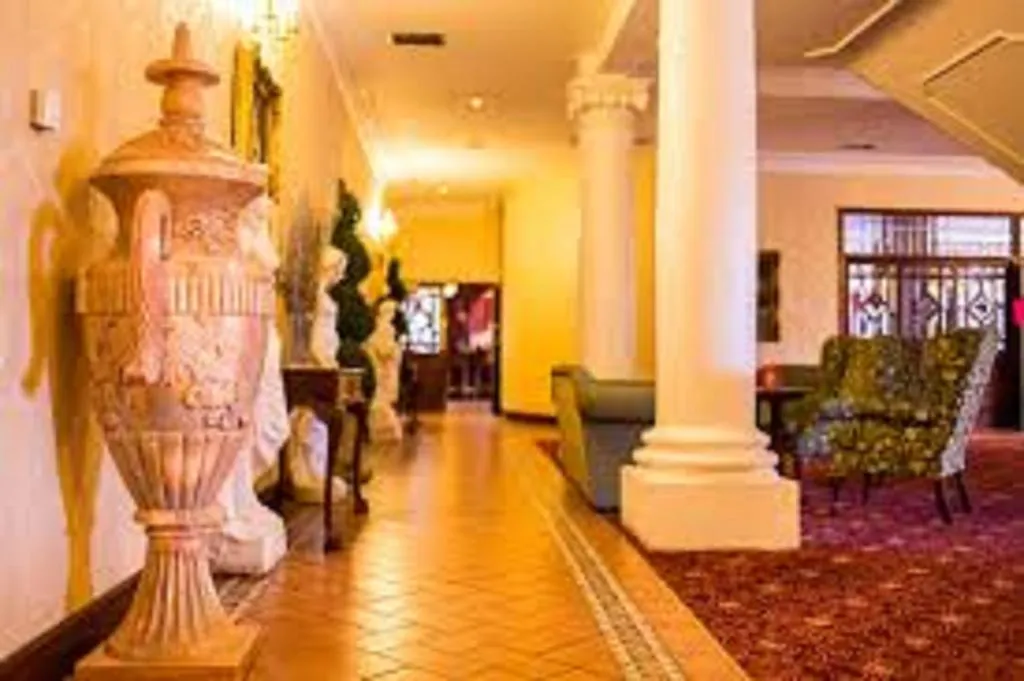 Lobby, Sheldon Park Hotel & Leisure Centre, Dublin