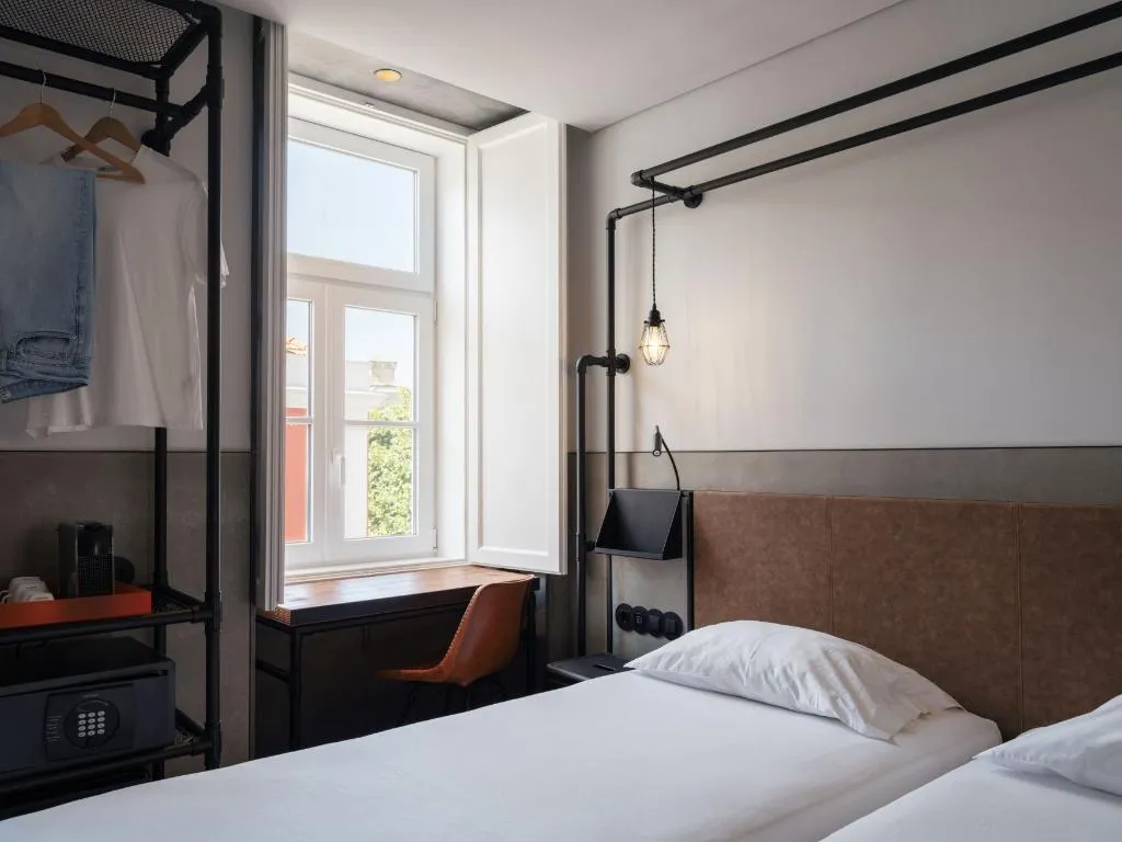 Double or Twin SUPERIOR Room, Inspira Santos Boutique Hotel, Lisbon