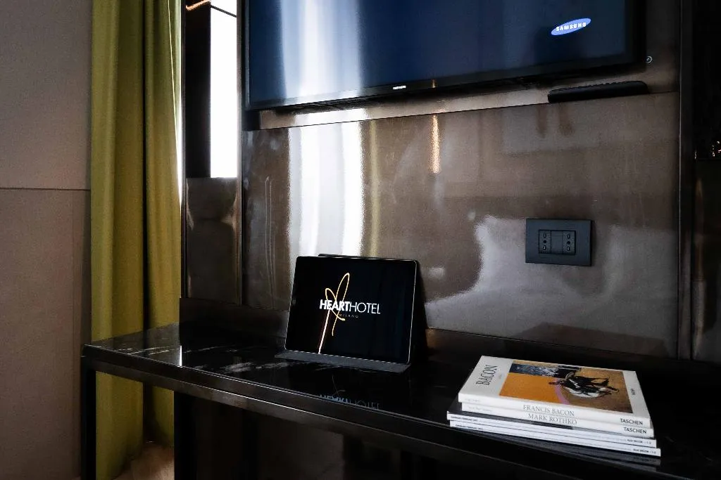 Room, Heart Hotel, Milan