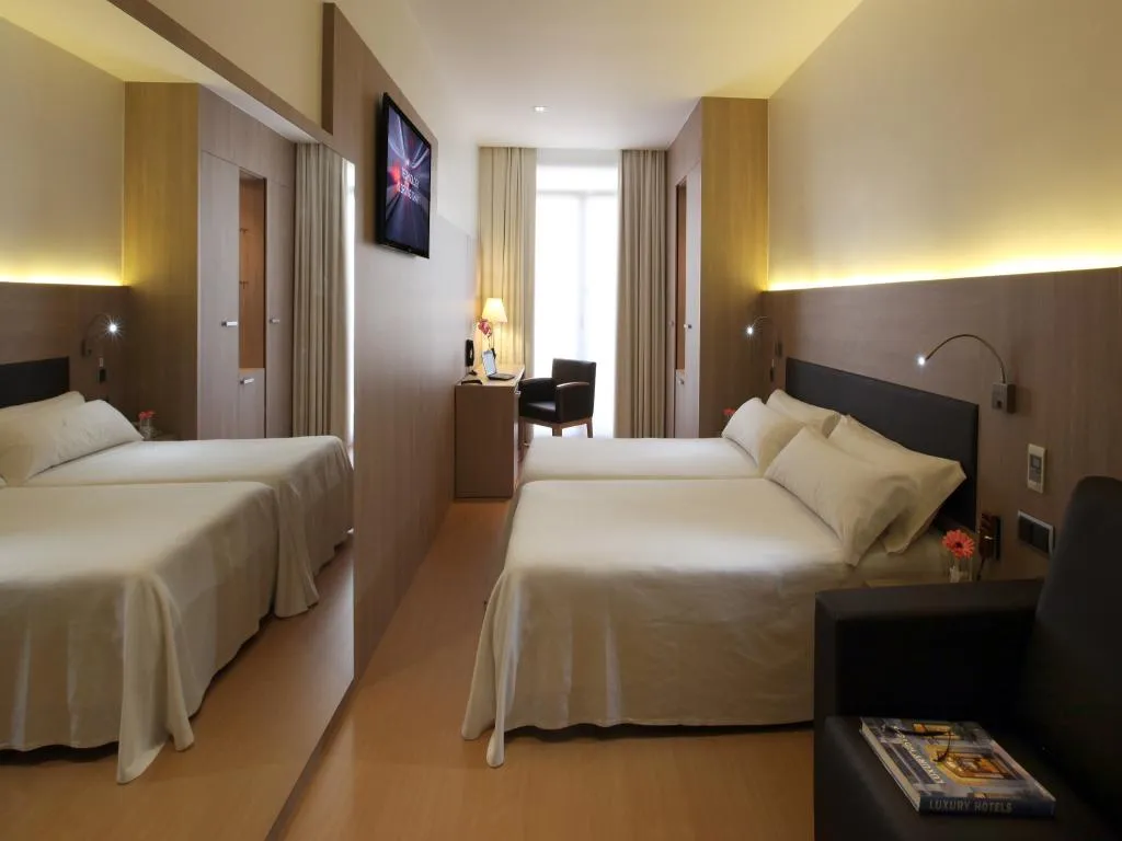 TRIPLE STANDARD Room, Lleo, Barcelona