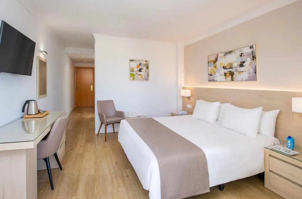 Room, Hotel Las Arenas Affiliated by Meliá, Costa Del Sol