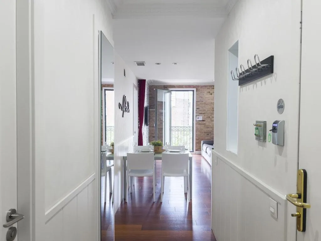 APARTMENT SUPERIOR CITY VIEW Room, Enjoybcn Gaudi Apartments, Barcelona