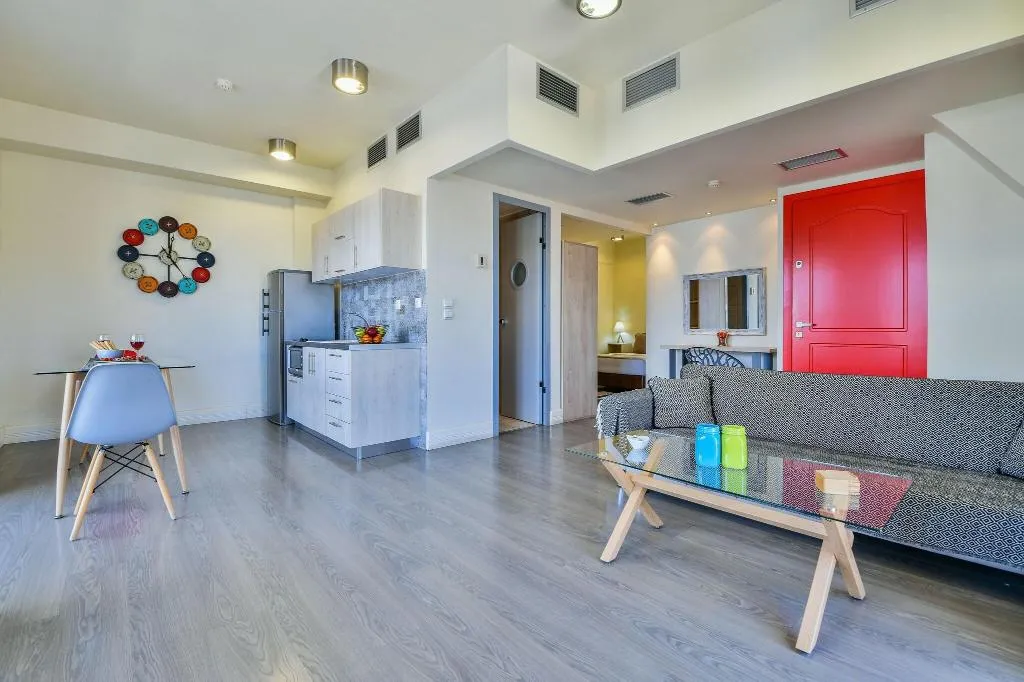 Room, Athens Way Lofts, Athens