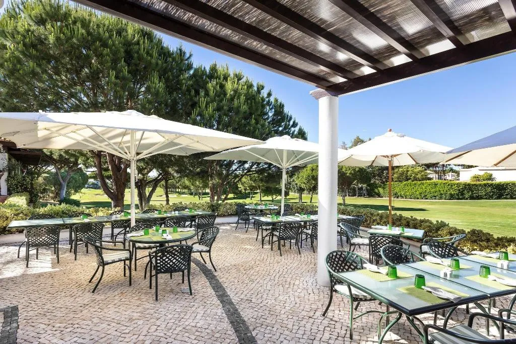 Restaurant, Pine Cliffs Hotel, a Luxury Collection Resort, Algarve