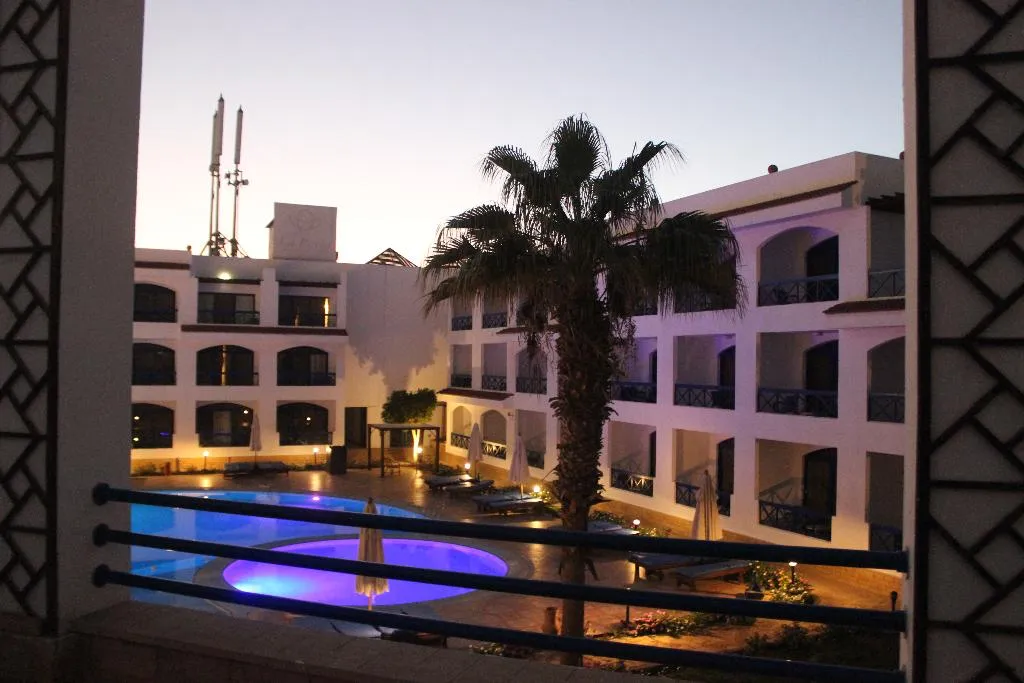 Pool, El Khan Sharm Hotel, Red Sea Riviera