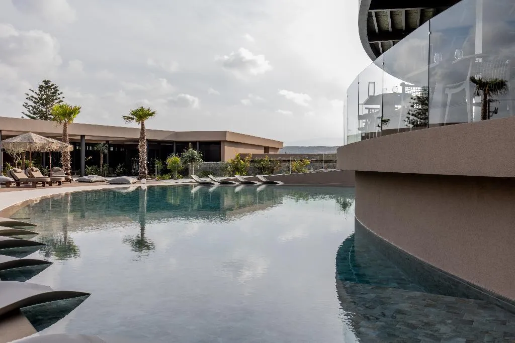 Pool, Pnoe Breathing Life, Crete