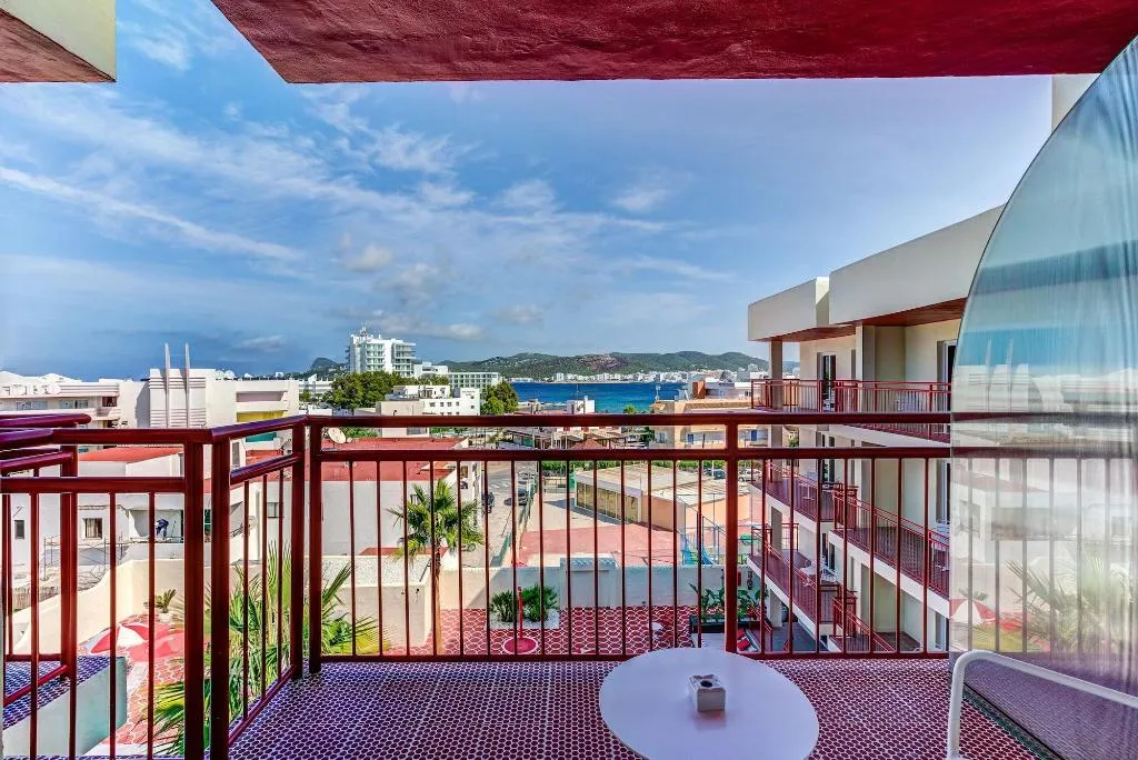 DOUBLE STANDARD Room, Romeos Ibiza, Ibiza