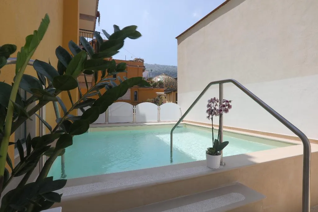 Pool, Astoria Sorrento, Naples