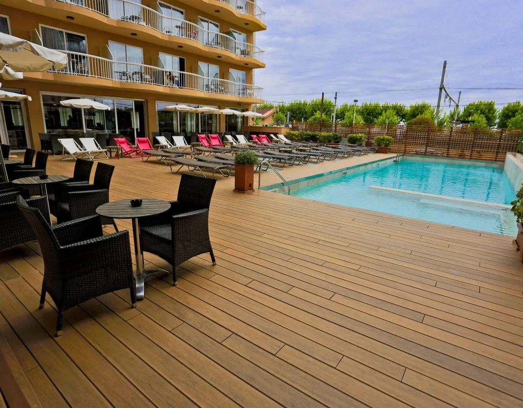 Terrace, Volga, Costa Brava