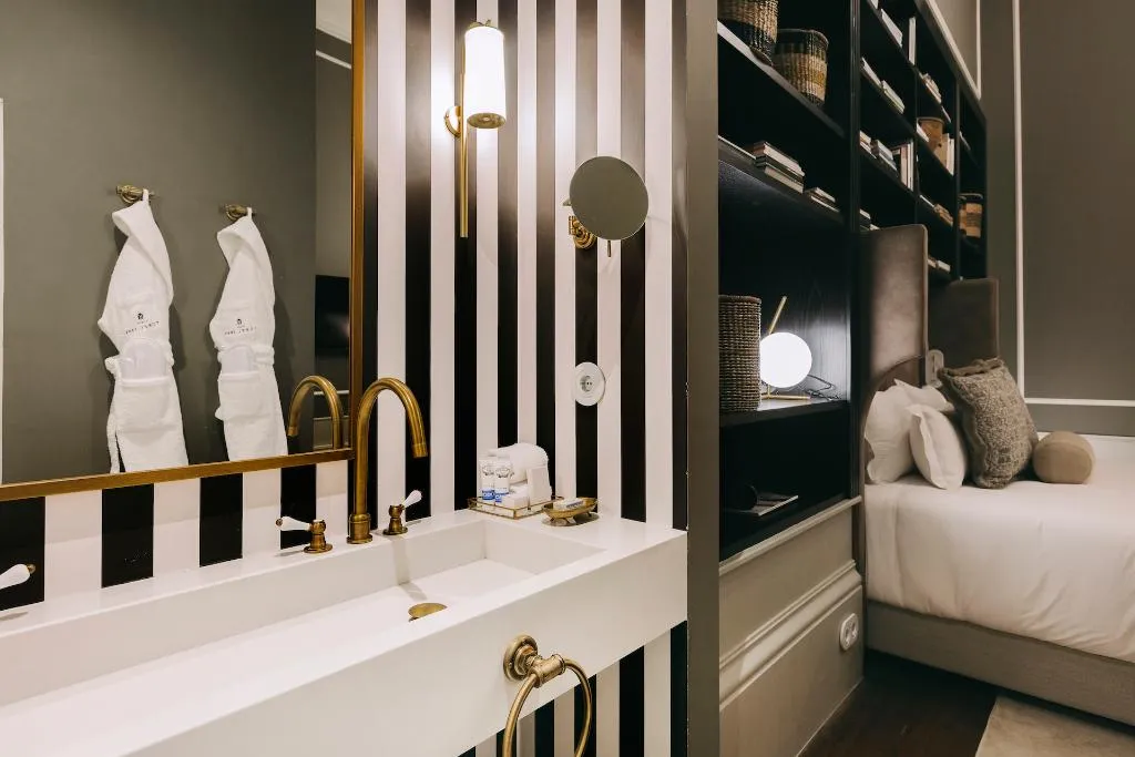 JUNIOR SUITE DELUXE Room, Torel 1884 Suites & Apartments, Porto