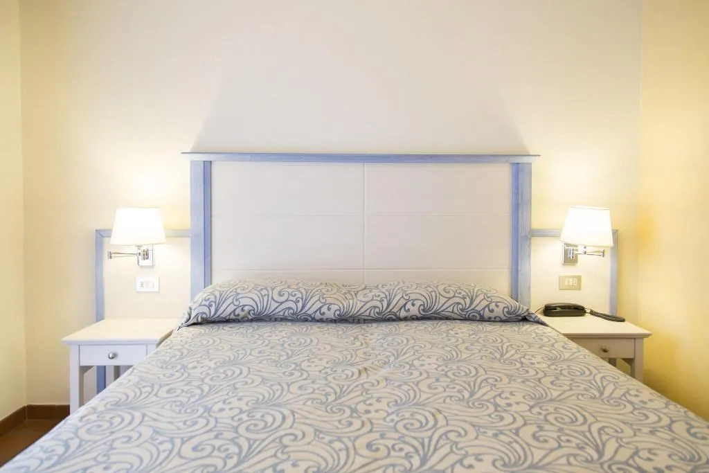 Double or Twin WITH DOUBLE BED Room, Blu hotel Laconia Village, Olbia