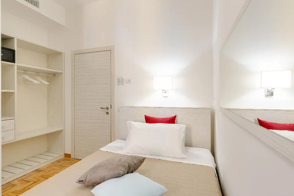SINGLE STANDARD Room, Dolce Luxury Rooms, Rome