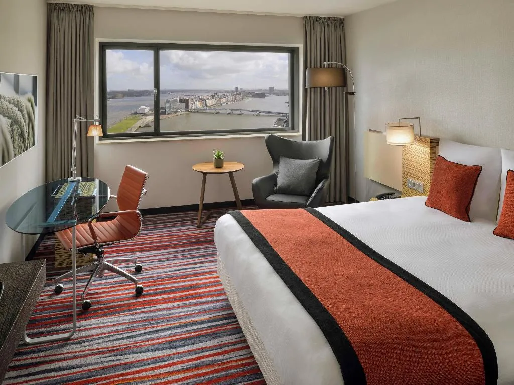 Room, Movenpick Hotel Amsterdam City Centre, Amsterdam