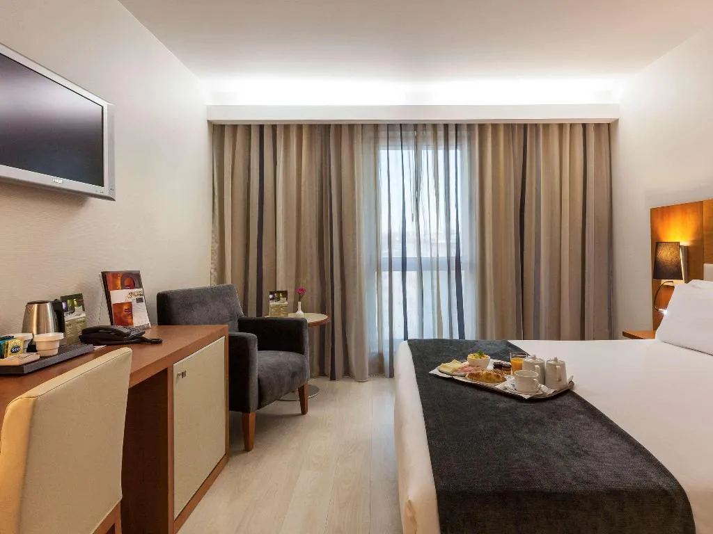 Room, Mercure Lisboa Hotel, Lisbon