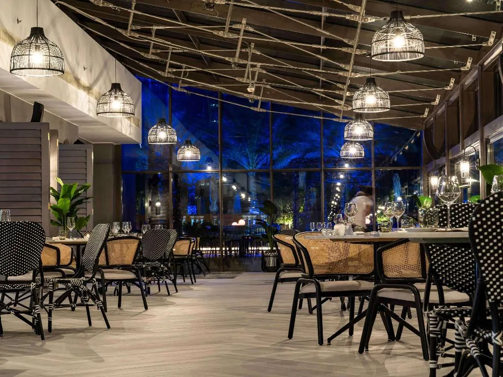 Restaurant, Sofitel Dubai Jumeirah Beach, Dubai