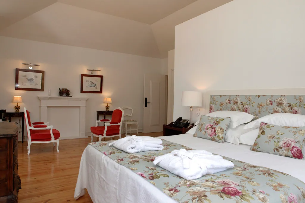 JUNIOR SUITE STANDARD Room, Casa Palmela - Small Luxury Hotels & Villas, Lisbon
