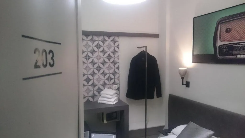 Room, Nwt Central Station Valencia, Valencia