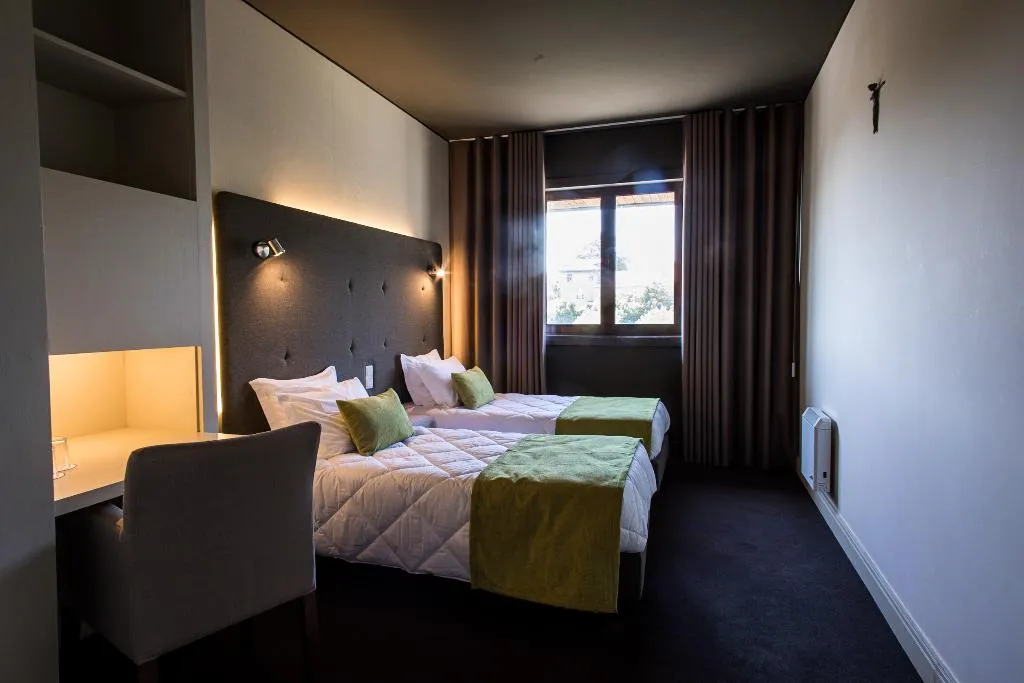 Double or Twin DELUXE Room, Vilar Oporto Hotel, Porto
