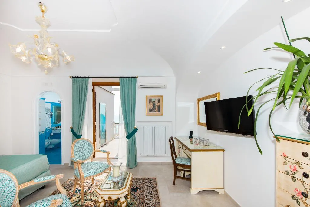 JUNIOR SUITE STANDARD Room, Hotel Villa Gabrisa, Naples