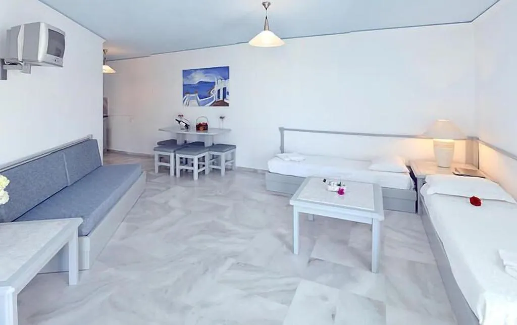 Room, Futura, Crete