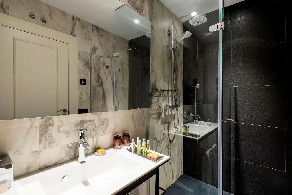 DOUBLE KING SIZE BED Room, Doubletree by Hilton Madrid Prado, Madrid