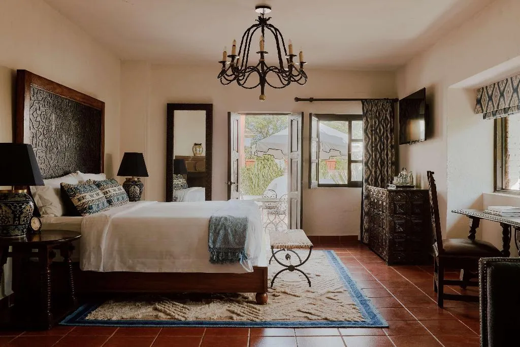 JUNIOR SUITE DELUXE Room, Reid's Palace, A Belmond Hotel, Madeira, Madeira
