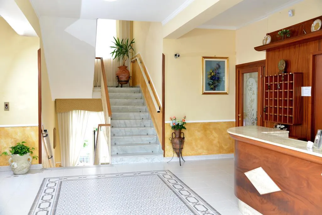 Lobby, Marconi, Rome