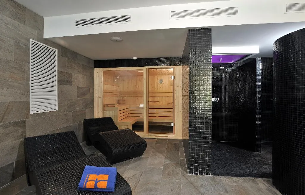 Sports and Entertainment, Hispania, Majorca