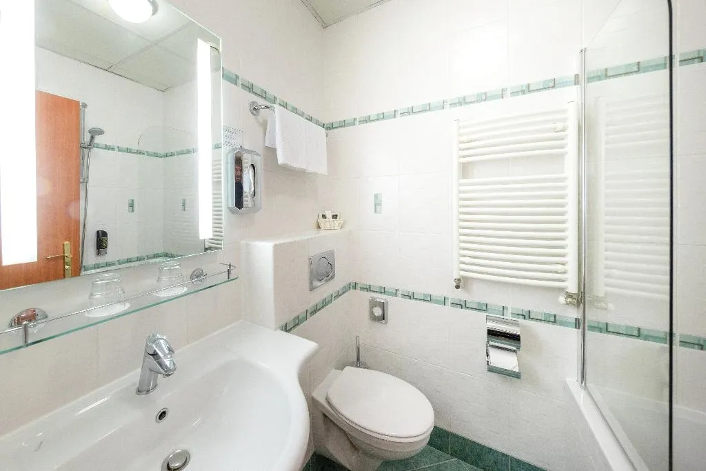 TRIPLE STANDARD Room, Hotel Meteor Plaza Prague, Prague