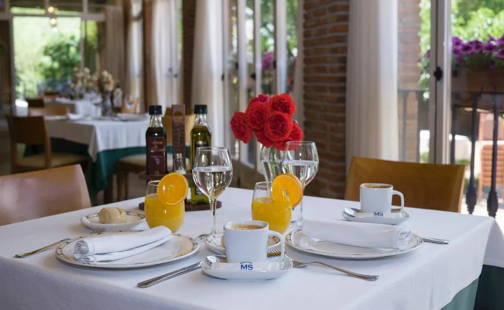 Restaurant, Hotel Fuente Las Piedras, Seville