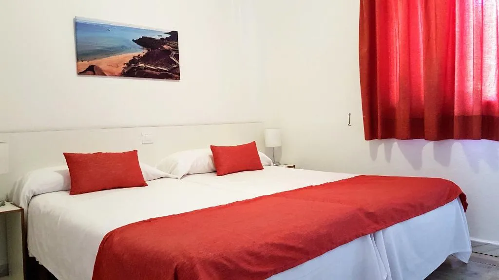 Room, California I&II, Menorca