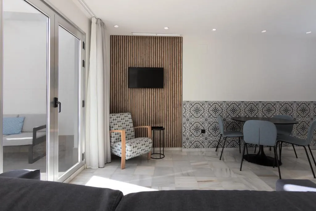 APARTMENT SUPERIOR WITH TERRACE Room, La Milagrosa, Costa Blanca
