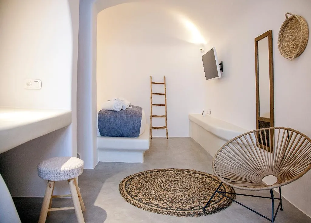 VILLA WITH PRIVATE POOL Room, Cape 9, Santorini