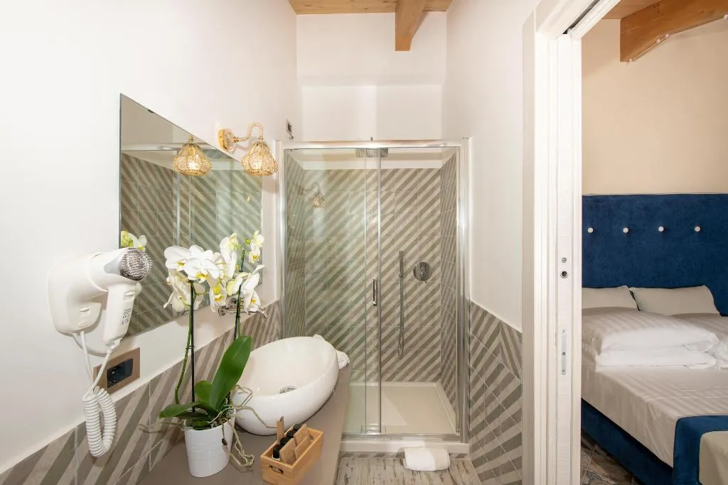 DOUBLE SUPERIOR Room, Don Giulio Luxury Rooms, Naples