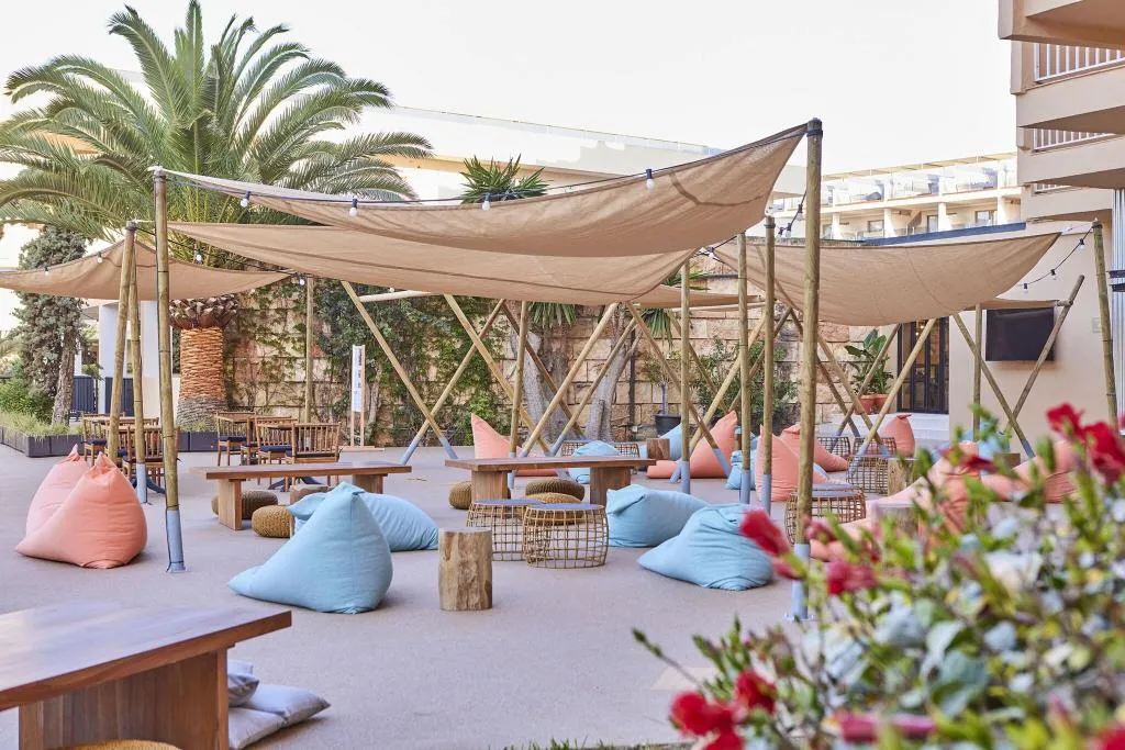 Terrace, tent Palmanova, Majorca