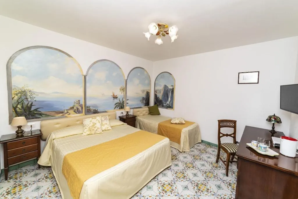 Room, Casa Teresa, Naples