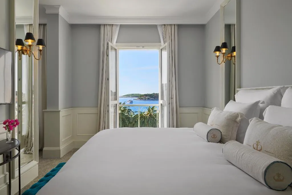SUITE DELUXE SEA VIEW Room, Palace Elisabeth Hvar Hotel, Split