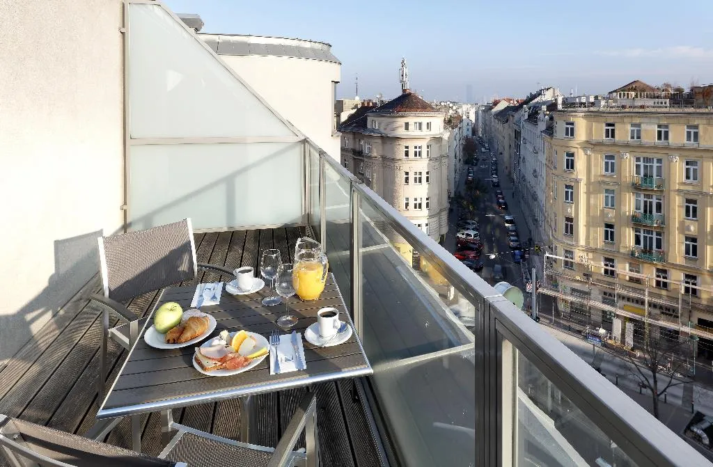 DOUBLE DELUXE Room, Eurostars Embassy, Vienna
