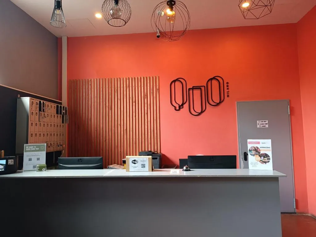 Lobby, Queen Hostel, Milan