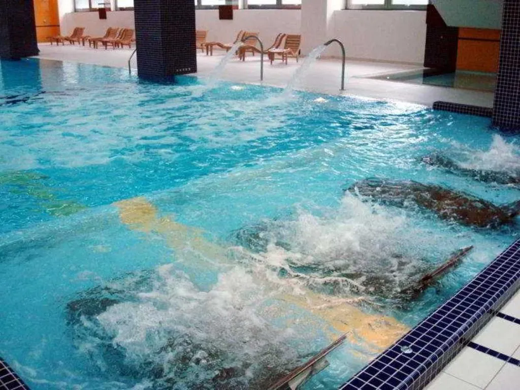 Pool, Grand Hotel Salerno, Naples