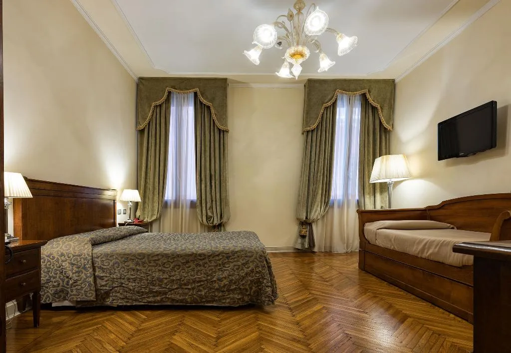 TRIPLE COMFORT Room, dell'Opera, Venice