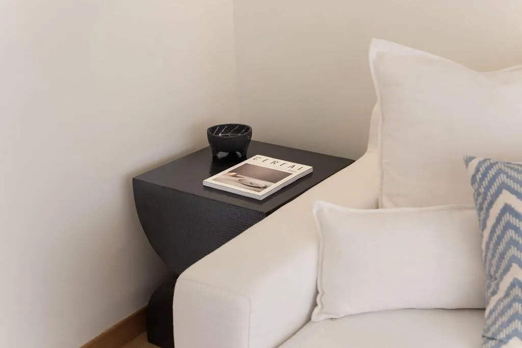 Room, Phaea Blue, a member of SLH, Crete
