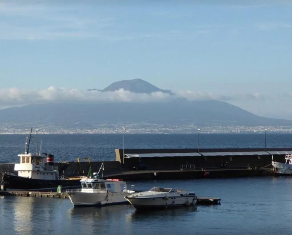 Room, Surriento Suites, Naples