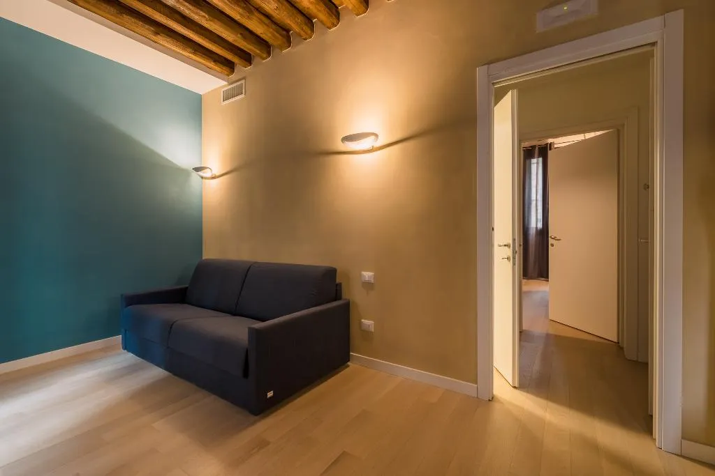 APARTMENT CAPACITY 5 TWO BEDROOMS Room, Charming Palace Corte Del Teatro, Venice