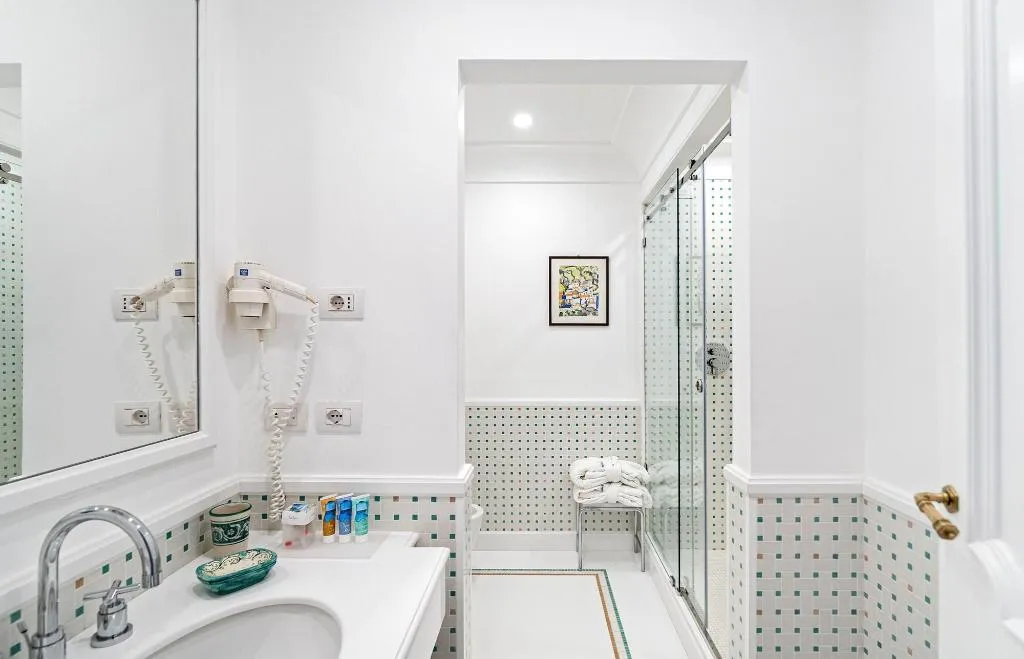 Room, Punta Regina, Naples