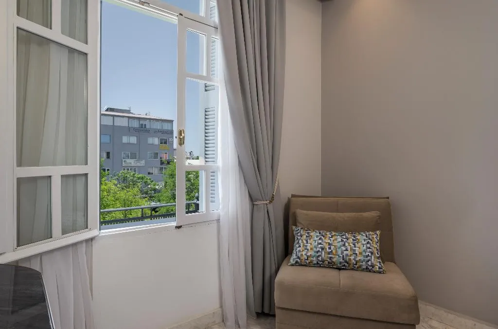TRIPLE DELUXE CITY VIEW Room, Plaza 1866 Superior City Rooms, Crete