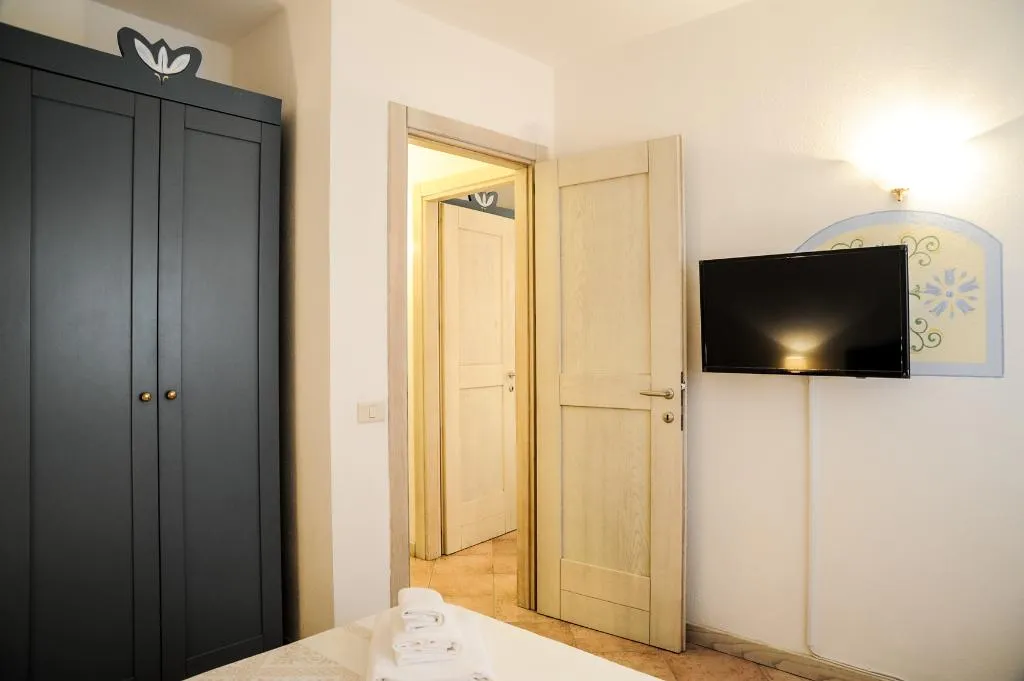 APARTMENT CAPACITY 5 Room, Elite Smeralda Room, Olbia
