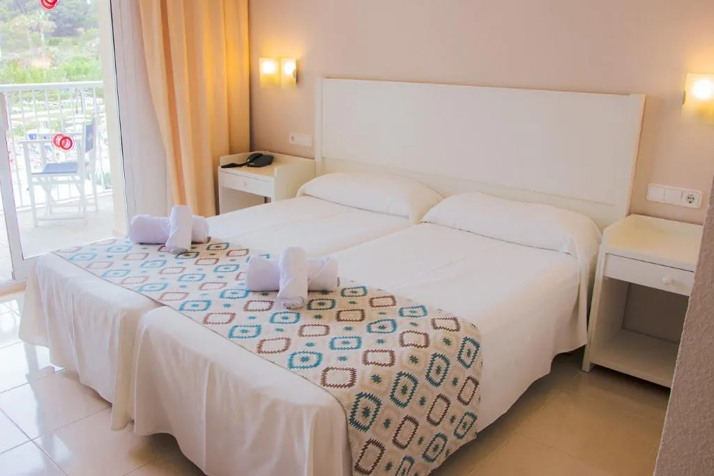 Double or Twin POOL VIEW Room, Club Hotel Aguamarina, Menorca